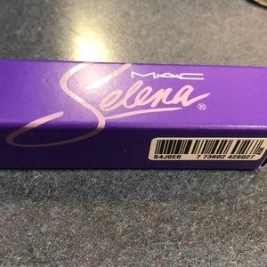 MAC Selena Lipstick Como La Flor